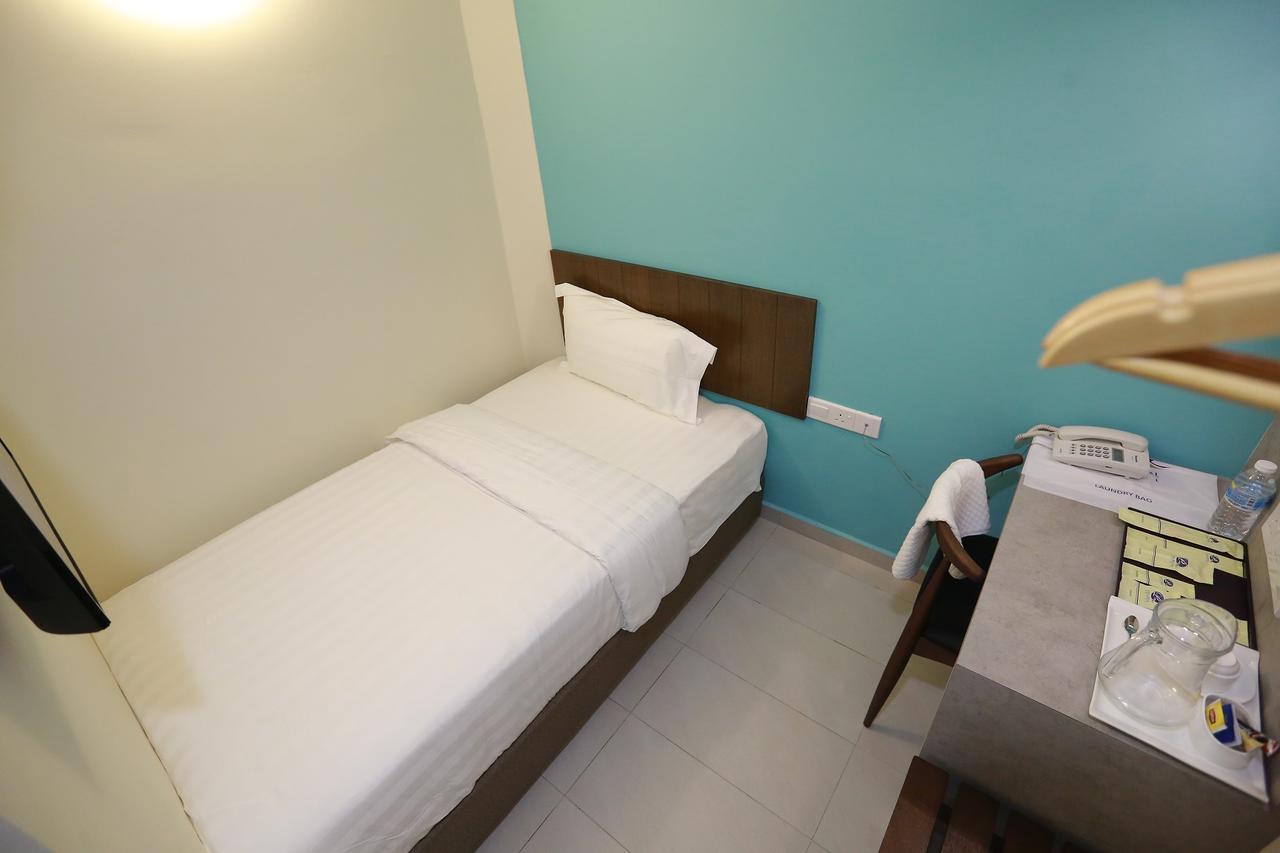 Pantai Regal Boutique Hotel Kuantan Ngoại thất bức ảnh