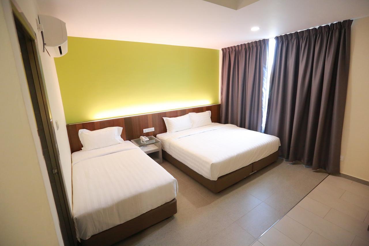 Pantai Regal Boutique Hotel Kuantan Ngoại thất bức ảnh