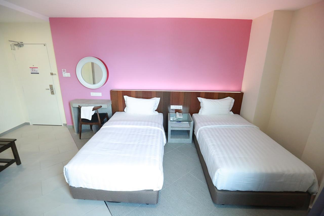 Pantai Regal Boutique Hotel Kuantan Ngoại thất bức ảnh