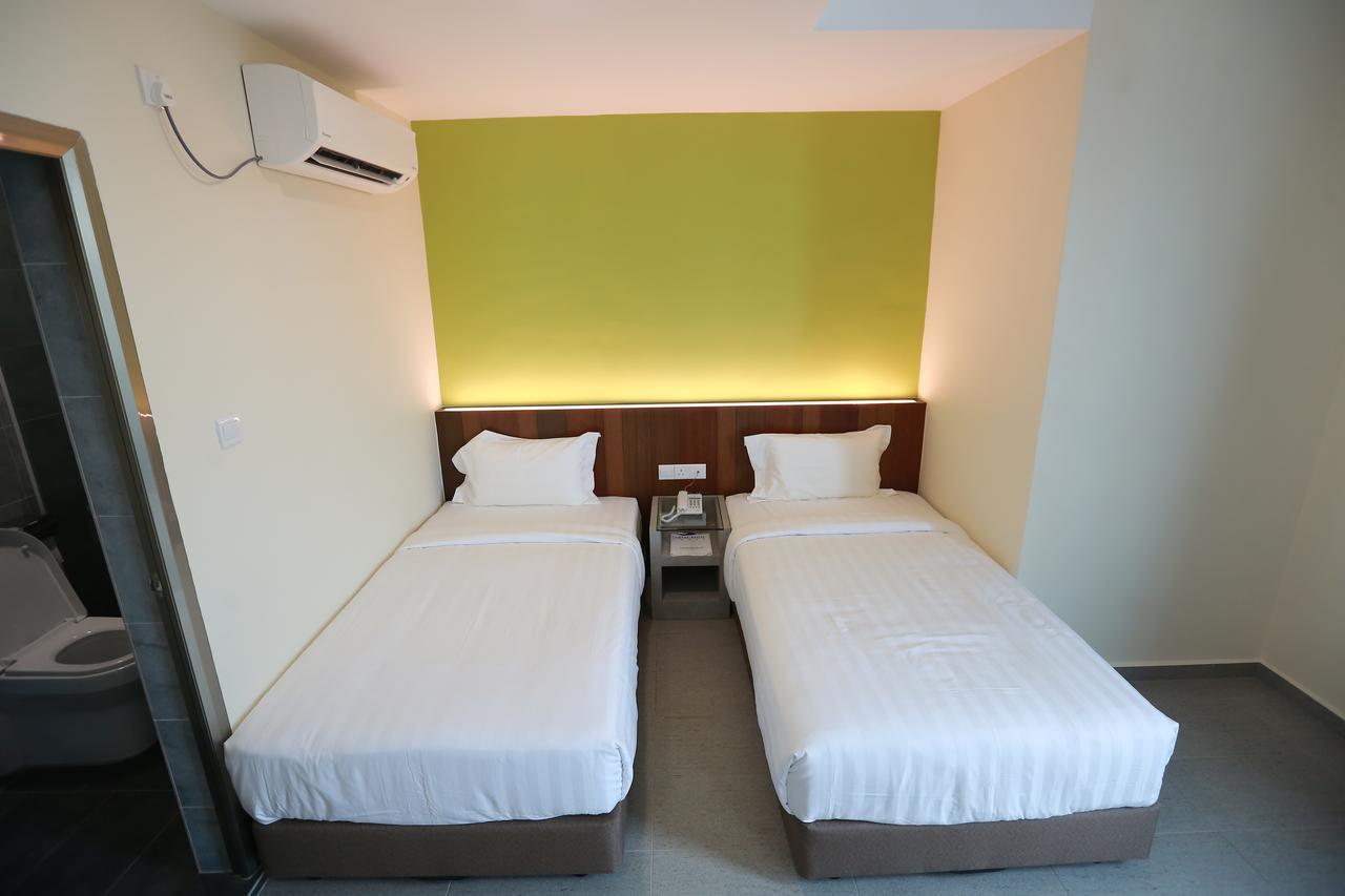 Pantai Regal Boutique Hotel Kuantan Ngoại thất bức ảnh
