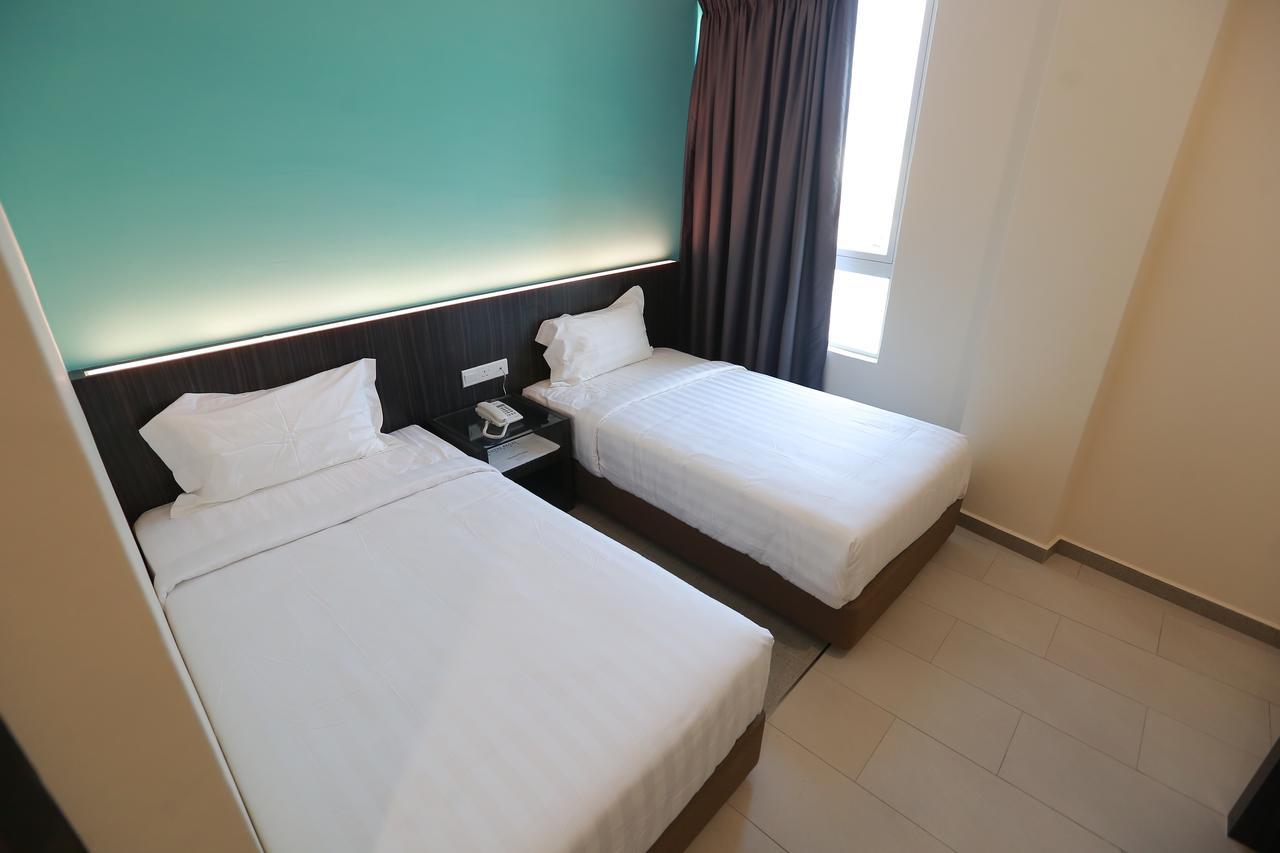Pantai Regal Boutique Hotel Kuantan Ngoại thất bức ảnh