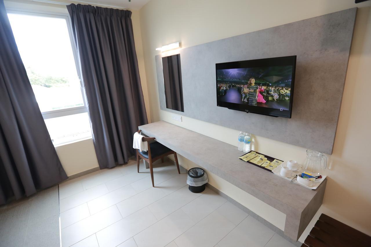 Pantai Regal Boutique Hotel Kuantan Ngoại thất bức ảnh